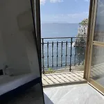 Casa Parthenope, A Window On The Sea
